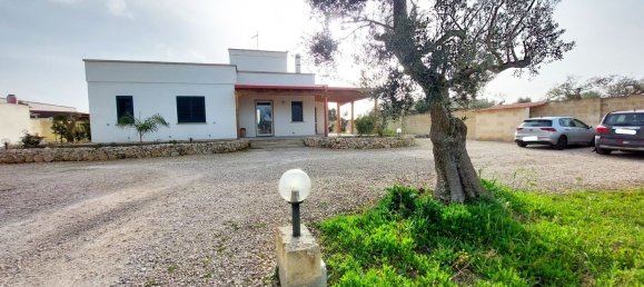 4 rooms House in Lecce, Italy No. 35433 34