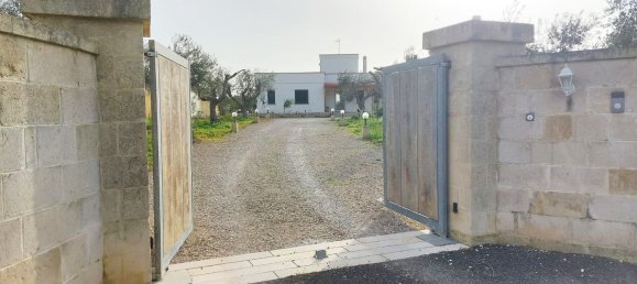 4 rooms House in Lecce, Italy No. 35433 32