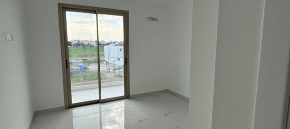 2 chambres Appartement à Larnaca, Cyprus No. 22741 2