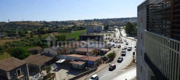 4 bedrooms Apartment in Augusta, Italy No. 68473 3