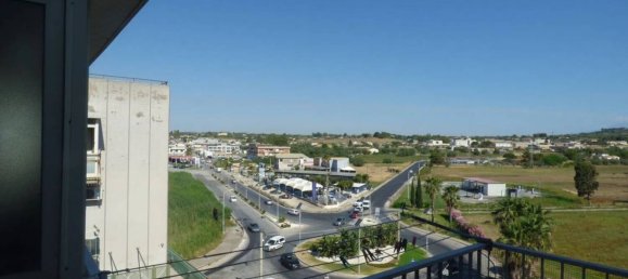 4 bedrooms Apartment in Augusta, Italy No. 68473 2