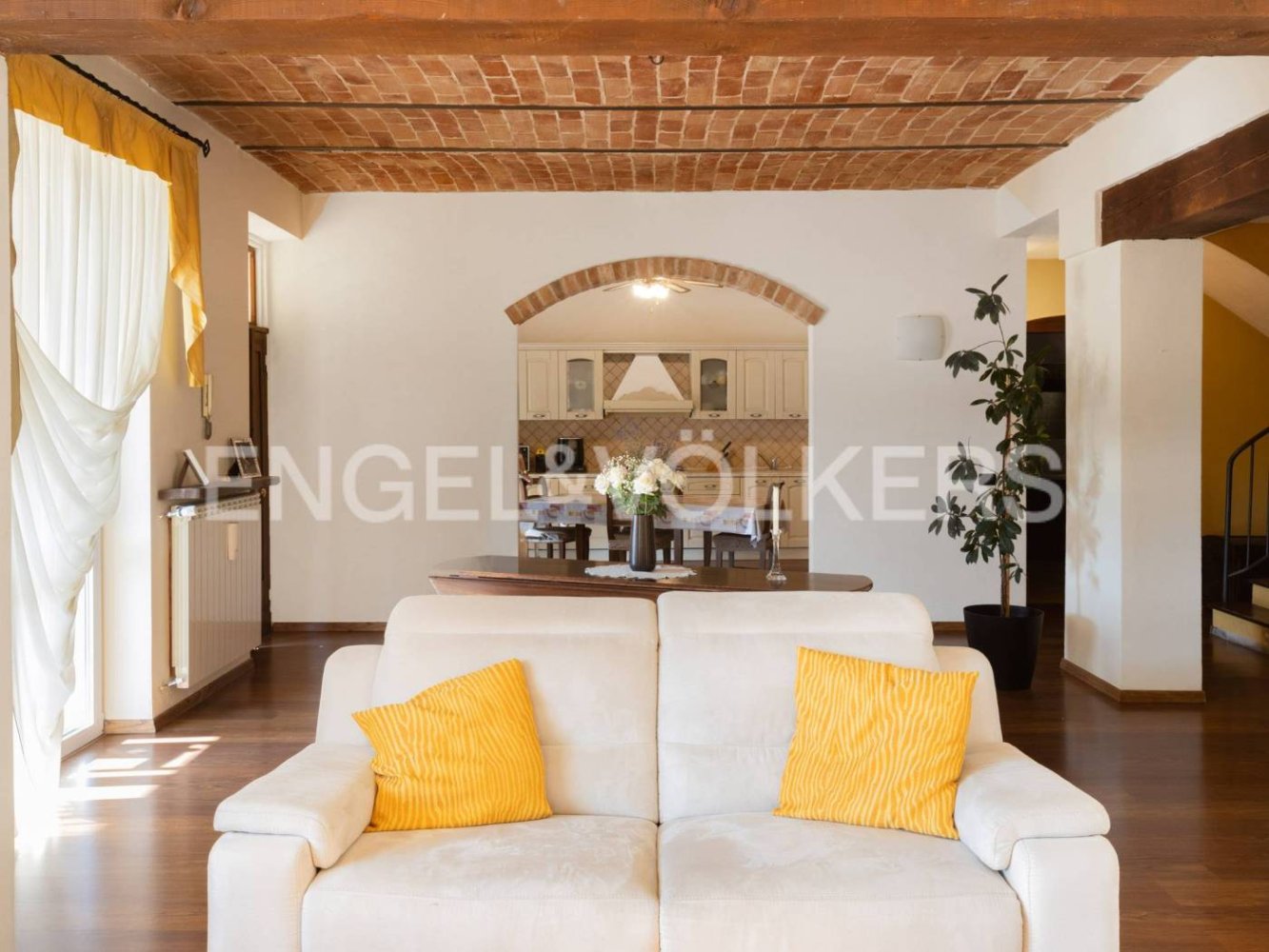 4 غرف نوم فيلا في Incisa Scapaccino, Italy رقم 125628