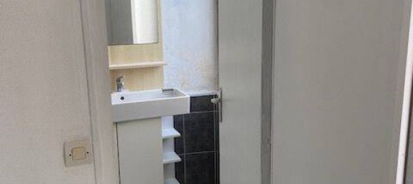 1 bedroom Apartment in Coulommiers, France No. 328064 3