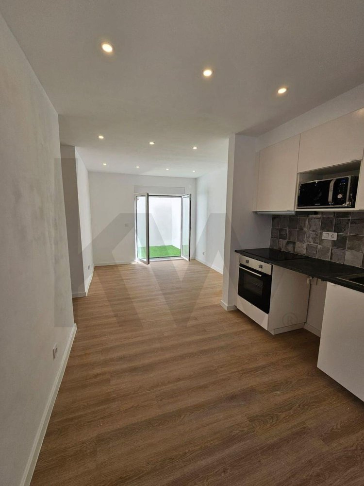 1 bedroom Apartment in Loures, Portugal No. 230682