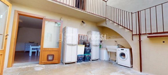 2 Schlafzimmer Haus in Bari, Italy, Nr. 301868 2