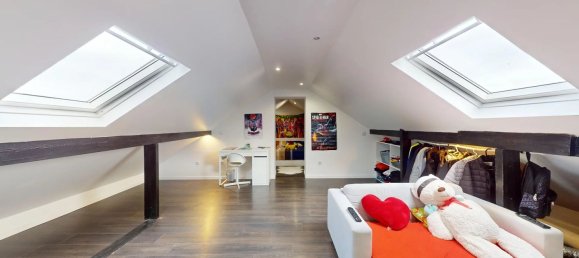 3 Schlafzimmer Haus in Montfermeil, France, Nr. 137327 3