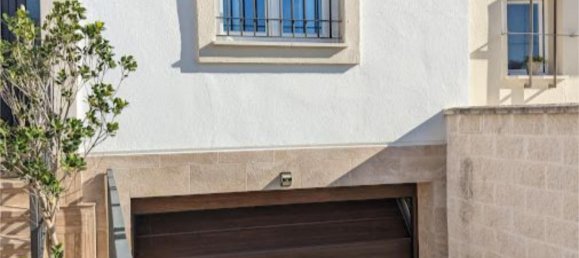 4 bedrooms Townhouse in Andalusia, Spain No. 153440 2