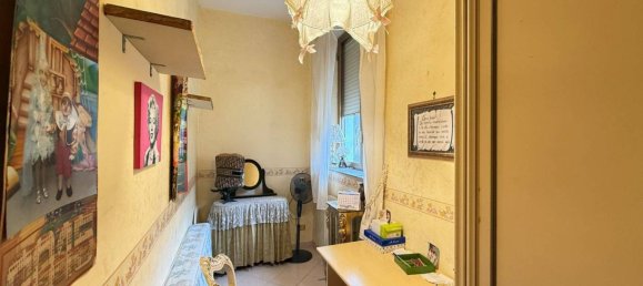 3 Schlafzimmer Wohnung in Naples, Italy, Nr. 257512 8