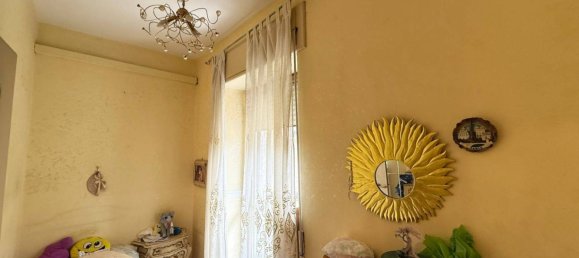 3 Schlafzimmer Wohnung in Naples, Italy, Nr. 257512 9