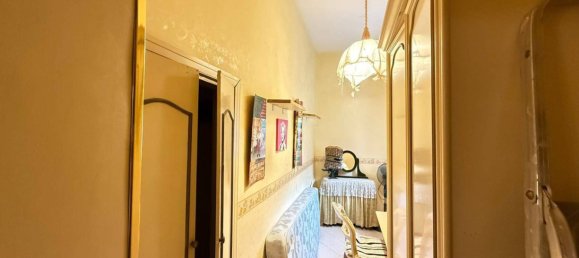 3 Schlafzimmer Wohnung in Naples, Italy, Nr. 257512 6