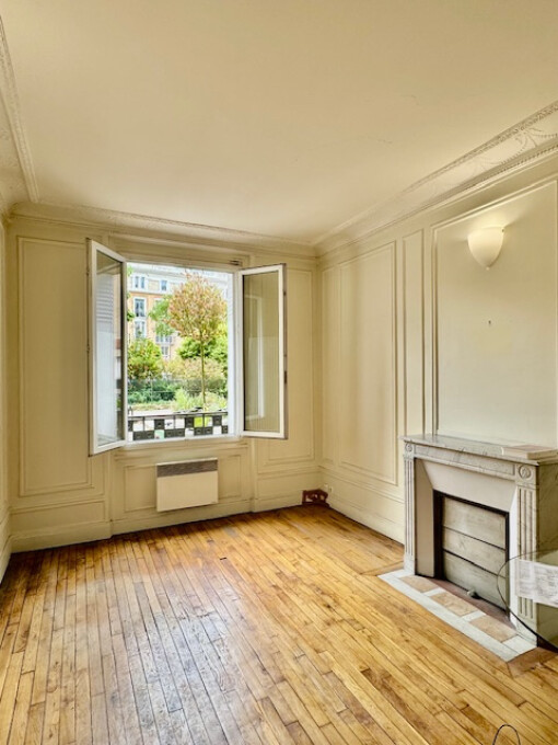 1 bedroom Apartment in Paris, France No. 324213