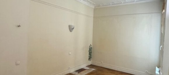 1 bedroom Apartment in Paris, France No. 324213 3