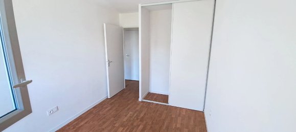 3 bedrooms House in Epernon, France No. 225465 7