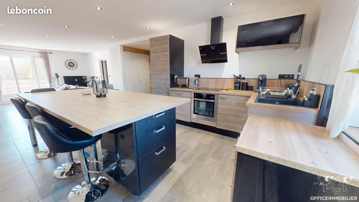 1 غرف نوم شقة في Montferrand-le-Chateau, France رقم 201212