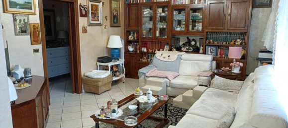 2 Schlafzimmer Wohnung in Collegno, Italy, Nr. 290002 4