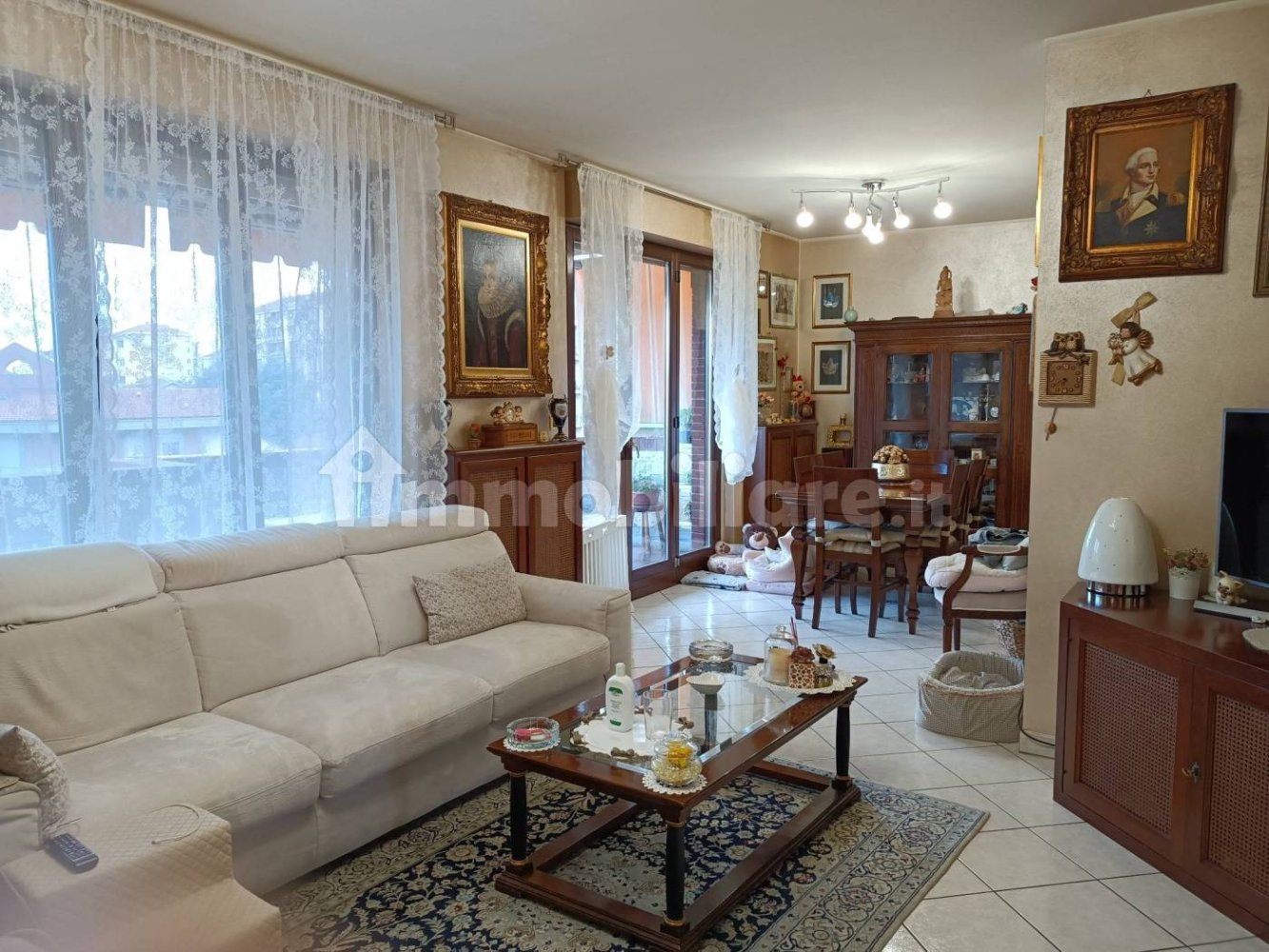 2 Schlafzimmer Wohnung in Collegno, Italy, Nr. 290002