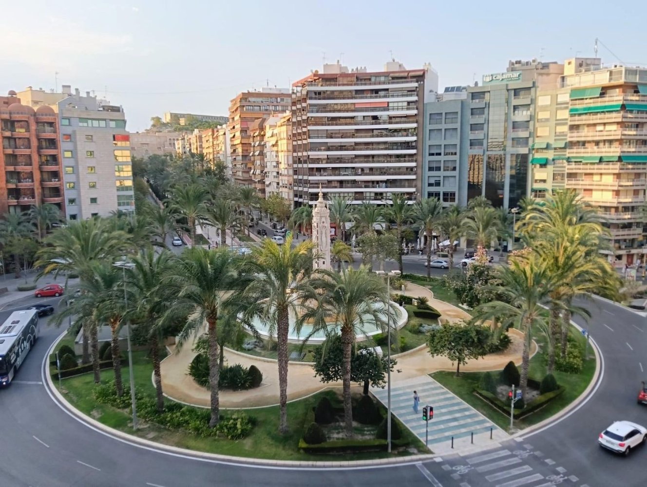 4 bedrooms Apartment in Alicante, Spain No. 239190