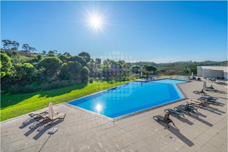 3 bedrooms Apartment in Mexilhoeira Grande, Portugal No. 153657