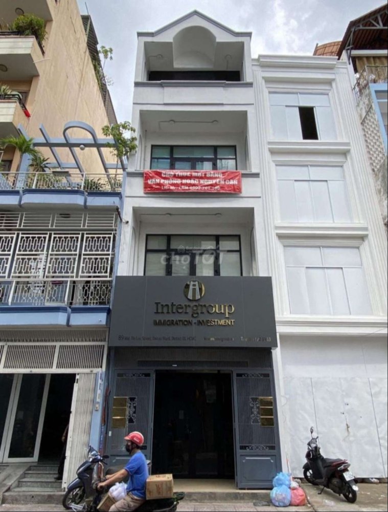 84m² Townhouse in District 1, Vietnam No. 12856