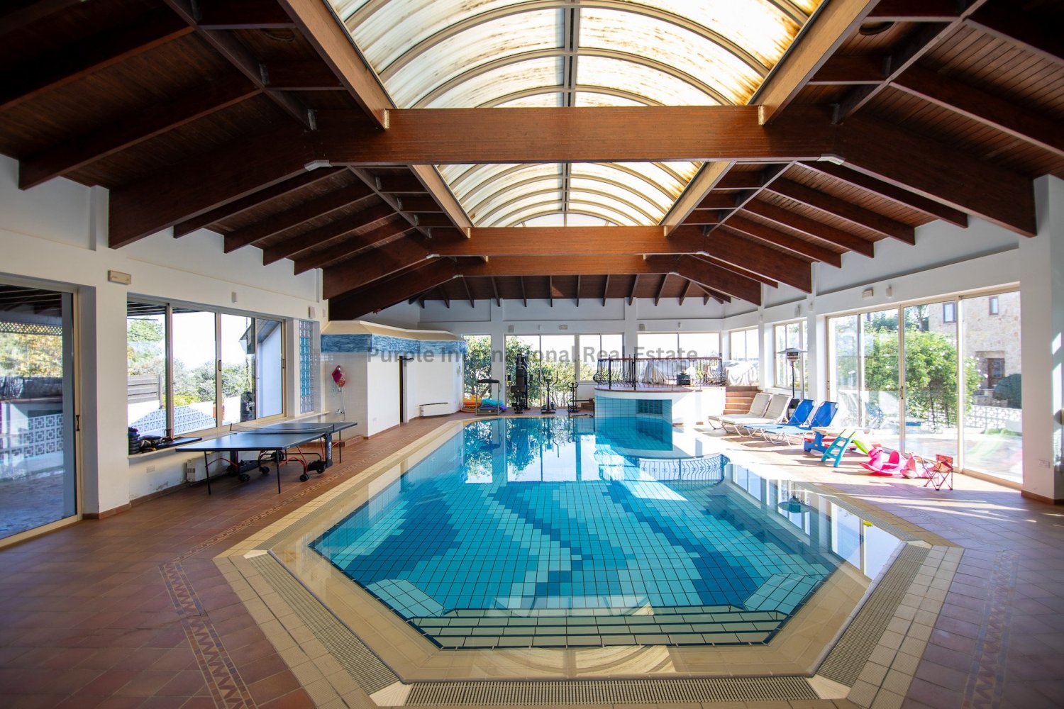 Villa T5 em Deryneia, Cyprus N.º 25706