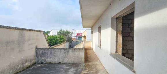 Casa de 5 habitaciónes en Spongano, Italy No. 34504 15