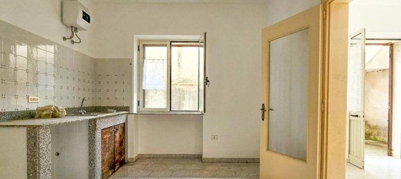 Casa de 5 habitaciónes en Spongano, Italy No. 34504 4