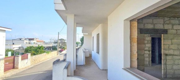 Casa de 5 habitaciónes en Spongano, Italy No. 34504 21