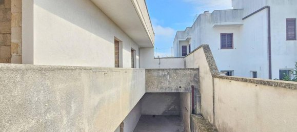 Casa de 5 habitaciónes en Spongano, Italy No. 34504 14