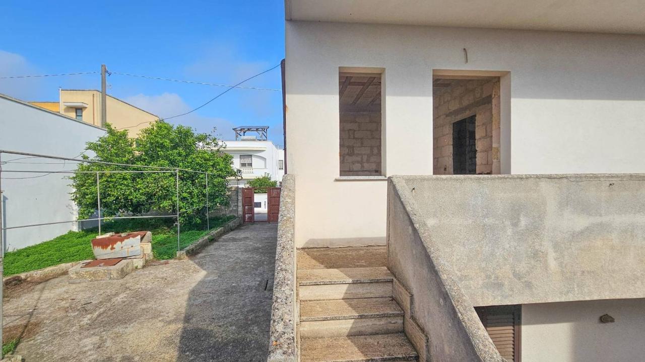 Casa de 5 habitaciónes en Spongano, Italy No. 34504