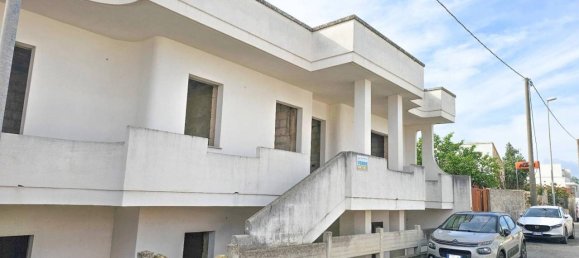 Casa de 5 habitaciónes en Spongano, Italy No. 34504 9