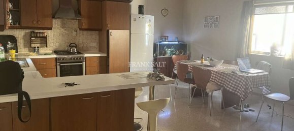 3 bedrooms Apartment in Fgura, Malta No. 8189 3