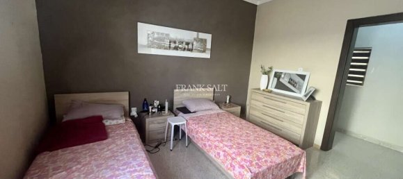 3 bedrooms Apartment in Fgura, Malta No. 8189 7