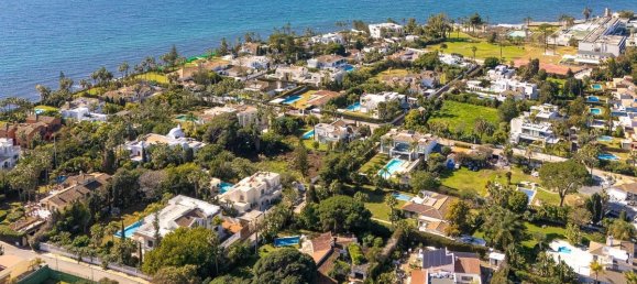 4 bedrooms Villa in Marbella, Spain No. 140756 2