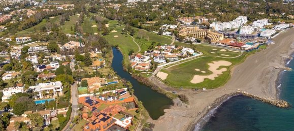 4 bedrooms Villa in Marbella, Spain No. 140756 8