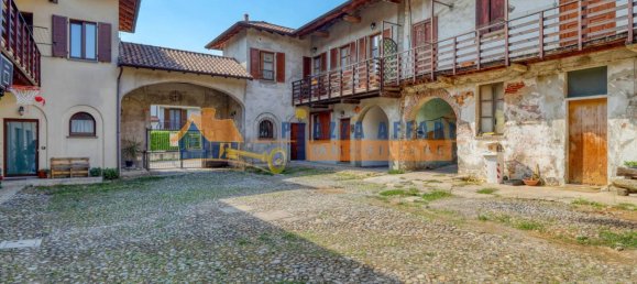 Квартира с 2 спальнями в Карнаго, Италия № 291579 19