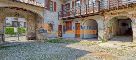 Квартира с 2 спальнями в Карнаго, Италия № 291579 18