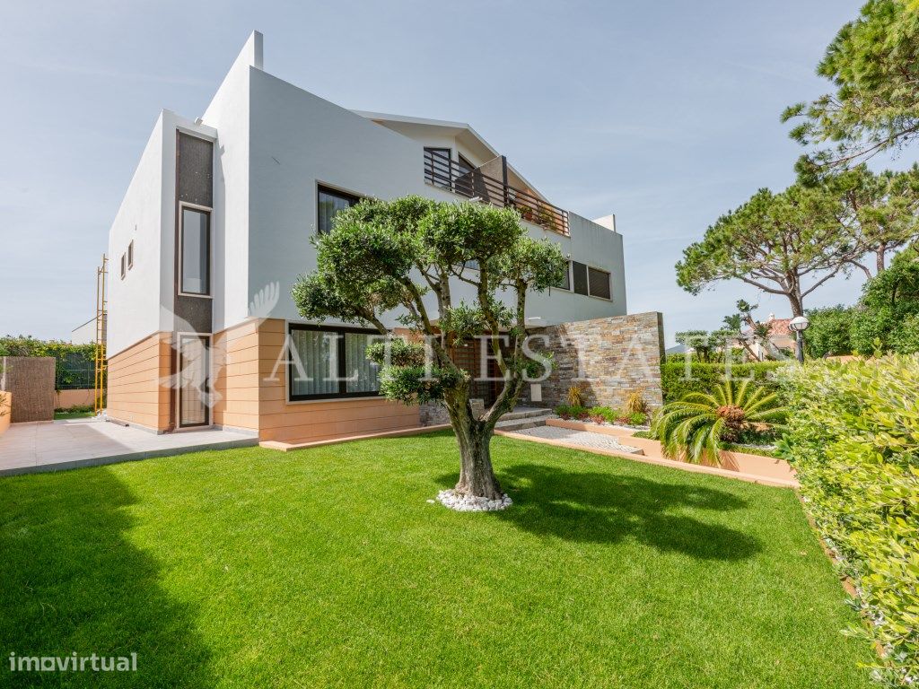 4 bedrooms House in Cascais, Portugal No. 115700