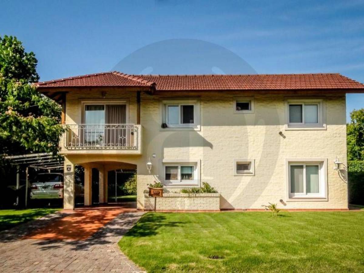 2 bedrooms House in Pilar, Argentina No. 82687