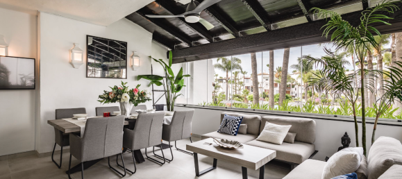 Apartamento de 3 dormitorios en Marbella, Spain No. 70998 6