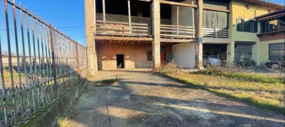 5 rooms House in Romano di Lombardia, Italy No. 70157 15