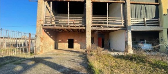 5 rooms House in Romano di Lombardia, Italy No. 70157 20