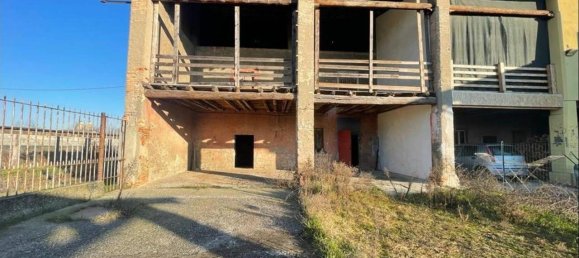 5 rooms House in Romano di Lombardia, Italy No. 70157 11