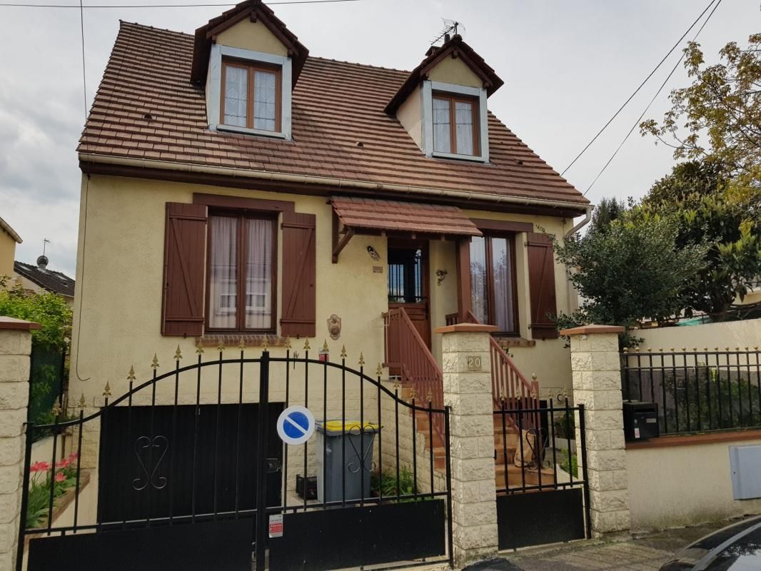 Casa T3 em Goussainville, France N.º 189100