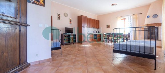 Квартира с 12 комнатами в Гаворрано, Италия № 213313 40