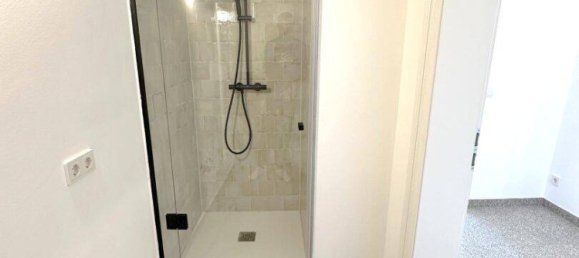 Estudio en Josefstadt, Austria No. 8232 9