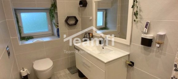 4 Schlafzimmer Haus in Civray, France, Nr. 233402 23