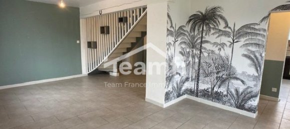 4 Schlafzimmer Haus in Civray, France, Nr. 233402 13