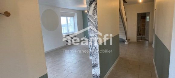 4 Schlafzimmer Haus in Civray, France, Nr. 233402 14