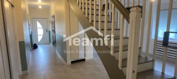 4 Schlafzimmer Haus in Civray, France, Nr. 233402 8