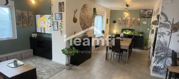 4 Schlafzimmer Haus in Civray, France, Nr. 233402 9